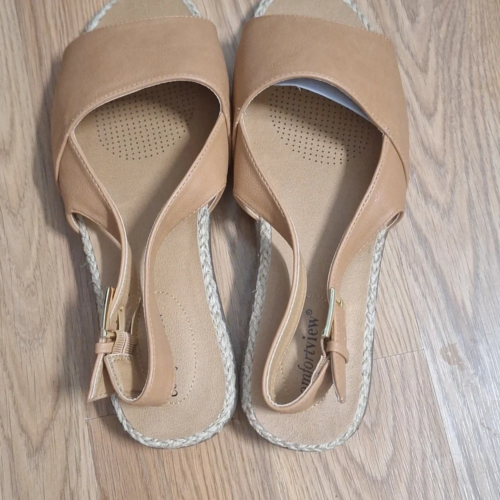 Comfortview Tan Slingback Sandals